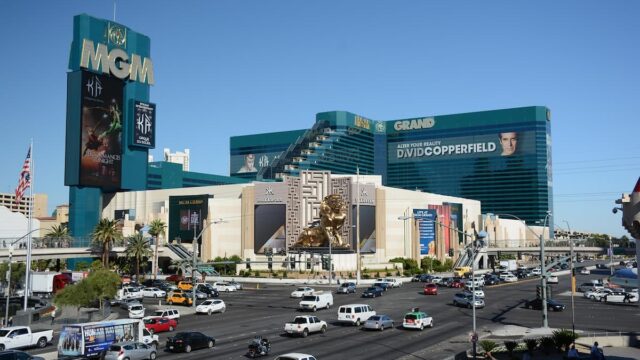 Инвесторы DraftKings реагируют на сделки M&A и комментарии CFTC