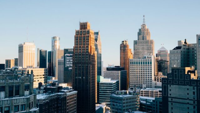 Detroit Joins Coinbase-Michigan Legal Battle Over Prediction Markets