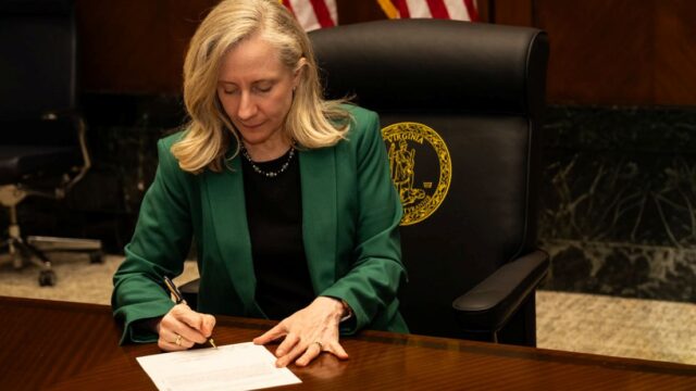 Virginia Valisi Merkezileştirilmiş Kumar Denetimi Çağrısında Bulundu