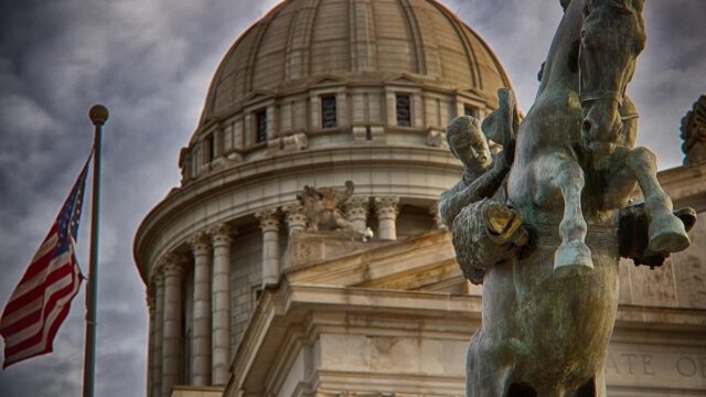 Oklahoma Governor Vetoes SB 1589; Louisiana Advances HB 883