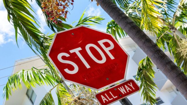 Florida'da Yasadışı Kumarla Mücadele Yasal Engellerle Karşılaşıyor