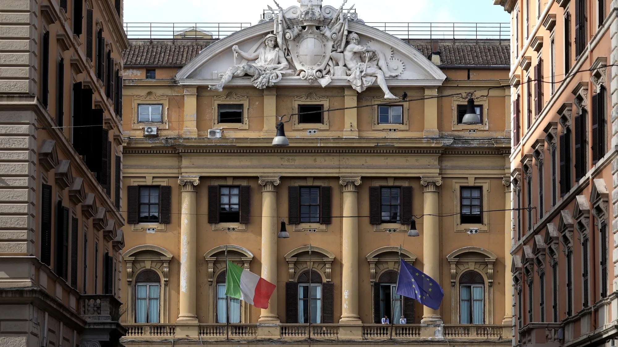 Italy Eyes Provisional Measures for Gambling Sector Revenue Boost